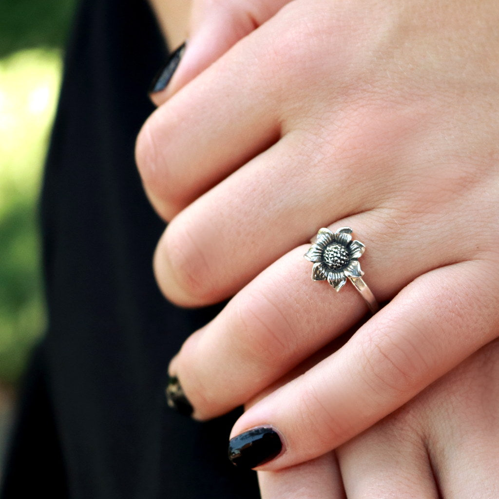 Shops dainty sunflower ring