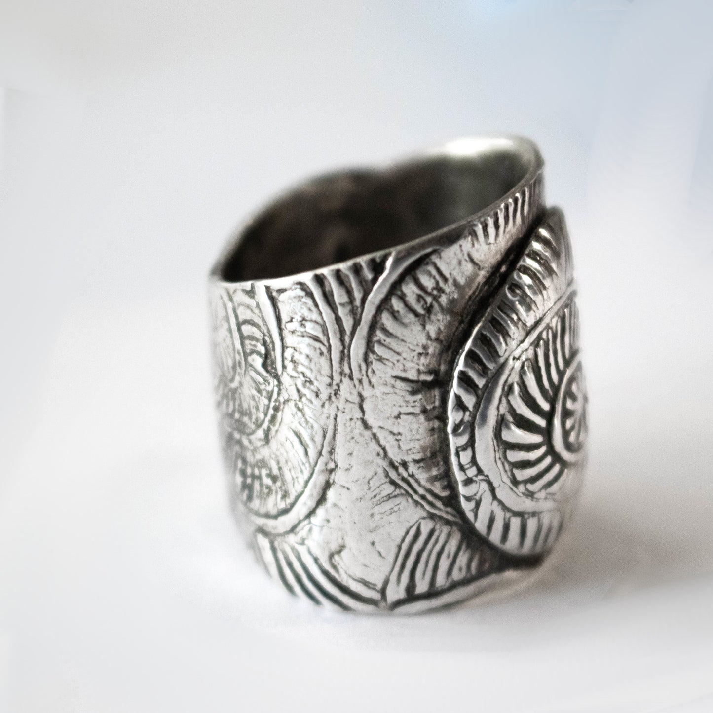Sterling Silver Seas Shell Embossed Ring-womens-LittleGreenRoomJewelry-LittleGreenRoomJewelry