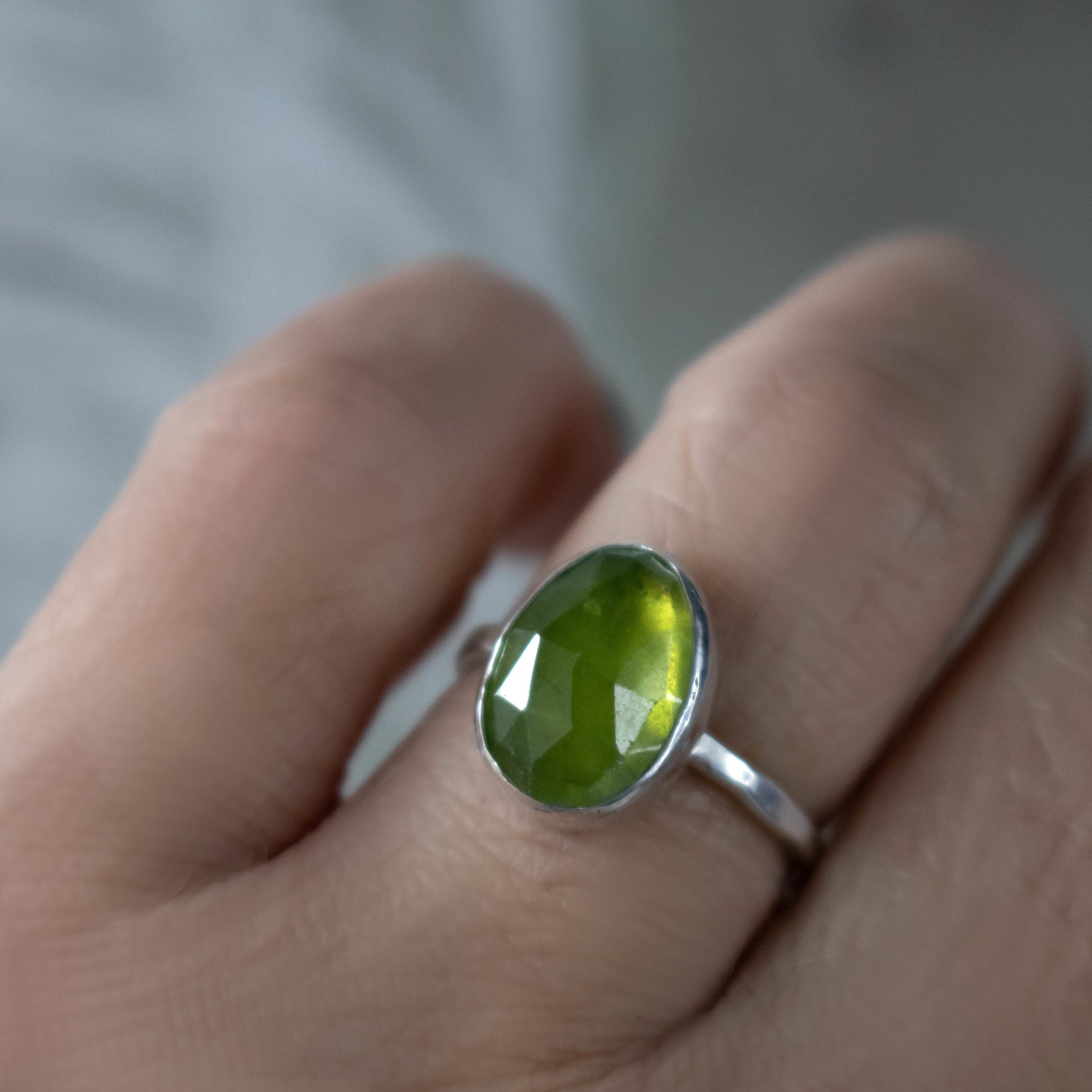 Top 7 Unique Ethical Gemstone Rings [MiaDonna]